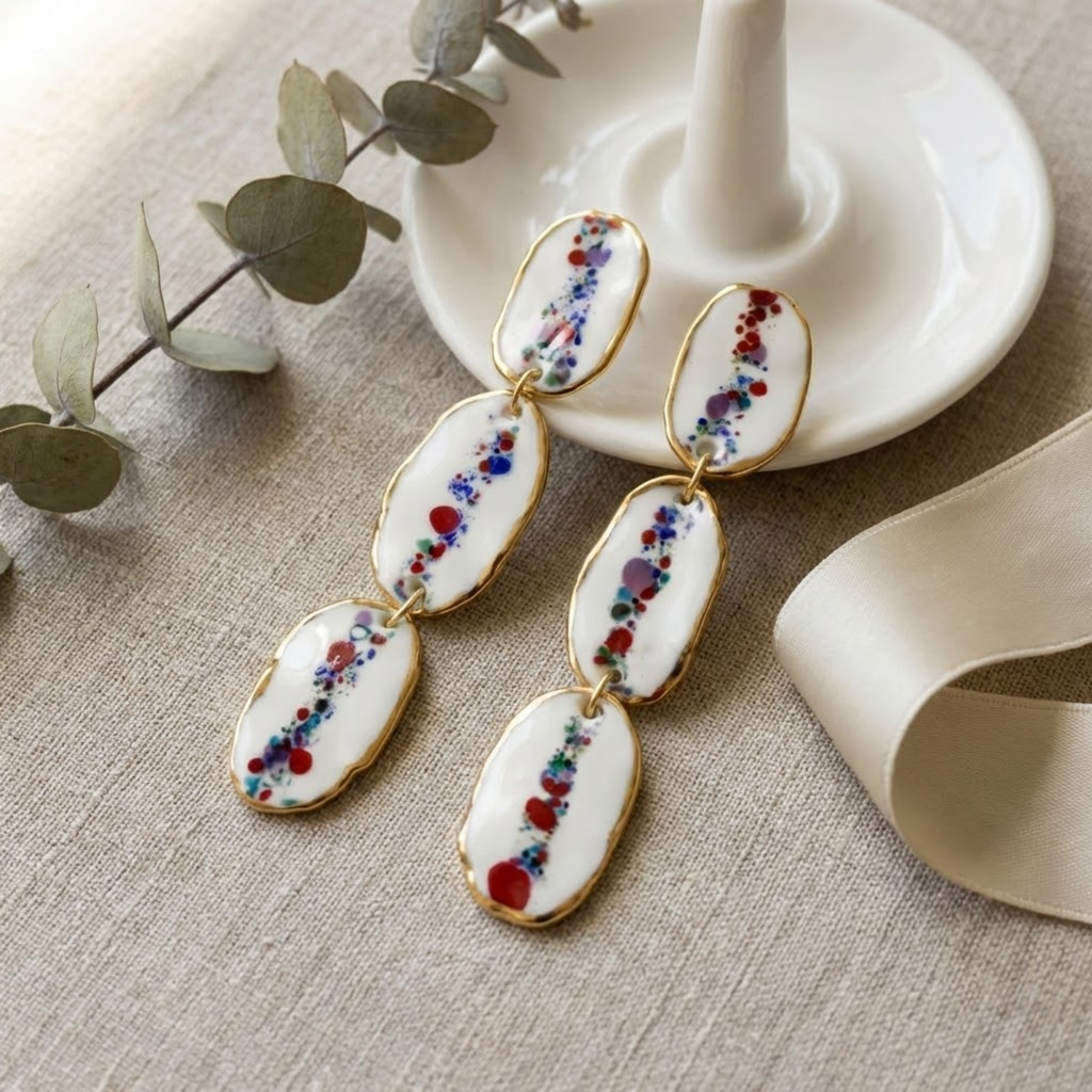 Cercei lungi din porțelan, model oval, decorați cu aur coloidal 24k